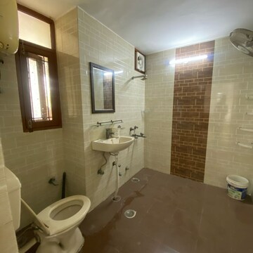 Bathroom in 3 BHK Builder Floor at Sector 46 – for Rent