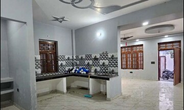 Living Room in 2 BHK Independent House at Nishat Ganj – for Rent