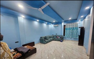 Parking in 2 BHK Independent House at Nishat Ganj – for Rent