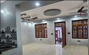 2 BHK Independent House For Rent in Nishat Ganj