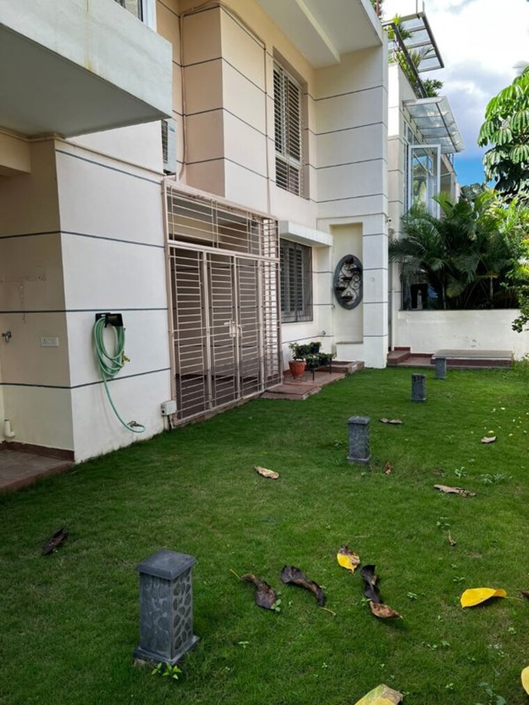 Garden, rmz-sawaan-bangalore 5 Bedroom 4500 Sq.Ft. Villa In Yelahanka Bangalore 10056101