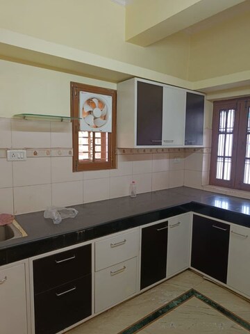 Kitchen in 3 BHK Apartment at Hazratganj – for Rent