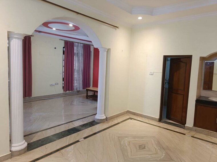 Bedroom, hazratganj 3 Bedroom 1500 Sq.Ft. Apartment In Hazratganj Lucknow 10049287