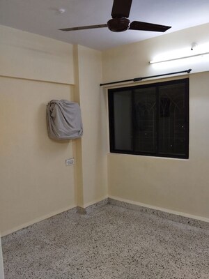 Room in 2 BHK Apartment at Lok Upvan Apartment Phase 2, Vasant Vihar – for Rent