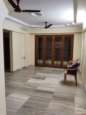 2 BHK Apartment For Rent in Lok Upvan Apartment Phase 2, Vasant Vihar