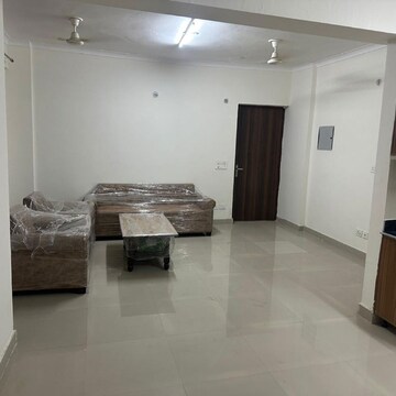 Room in 3 BHK Apartment at Sector 02 – for Rent