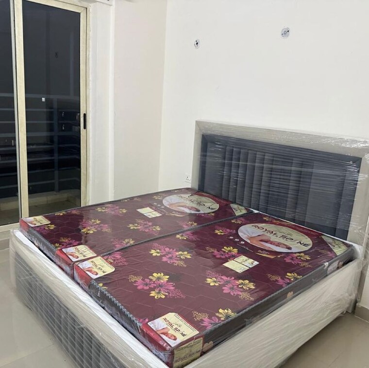 Room, sector 02 3 Bedroom 2000 Sq.Ft. Apartment In Sector 02 Bahadurgarh 10021586