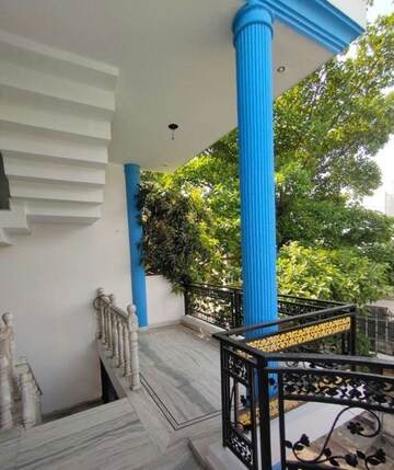 Balcony in 2 BHK Independent House at Gomti Nagar – for Rent