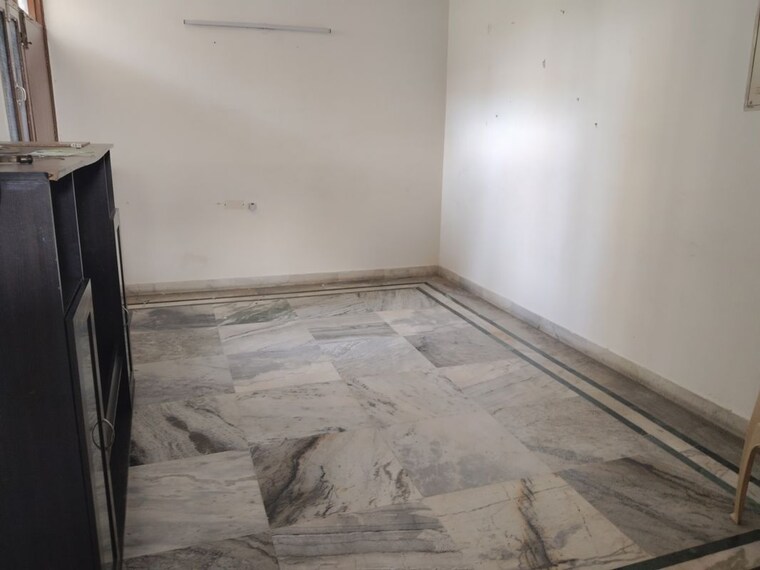 Room, sector 21c 3 Bedroom 1450 Sq.Ft. Apartment In Sector 21c Faridabad 9175472