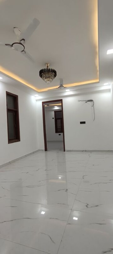 Room in 2 BHK Builder Floor at Chattarpur – for Rent