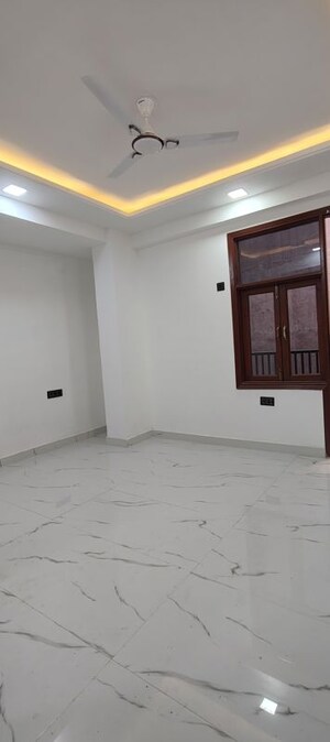 2 BHK Builder Floor For Rent in Chattarpur