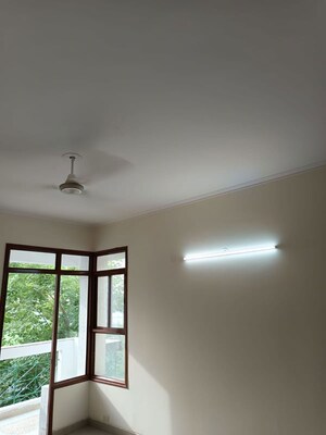 Room in 4 BHK Apartment at Vipul Greens, Sector 48 – for Sale