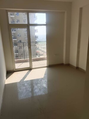 Room in 3 BHK Apartment at Sector 95 – for Sale