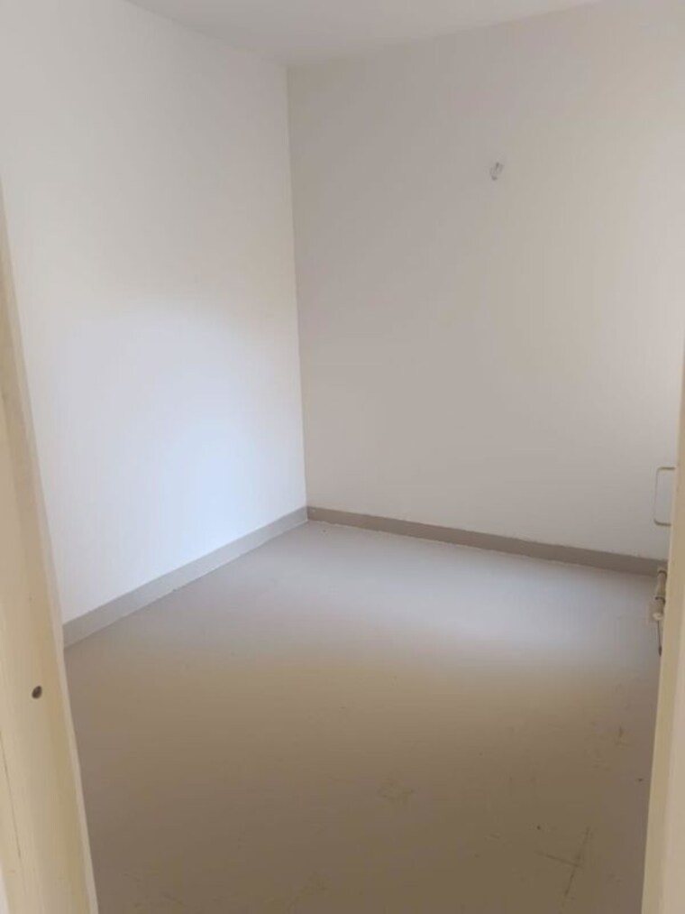 Room, sector 95 3 Bedroom 745 Sq.Ft. Apartment In Sector 95 Gurgaon 10056225