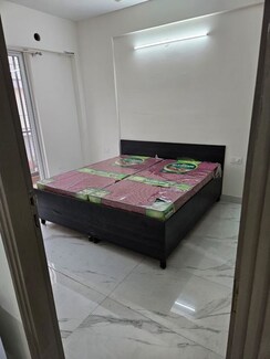 3.5 BHK + Extra Room Apartment For Rent in Smart World 79