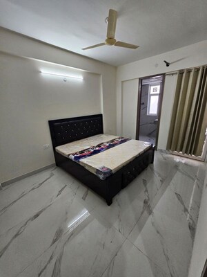 Bedroom in 3.5 BHK Apartment at Smart World 79, Sector 79 – for Rent