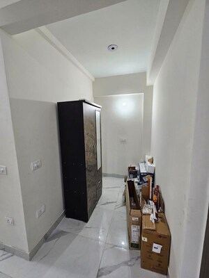 Building Lobby in 3.5 BHK Apartment at Smart World 79, Sector 79 – for Rent