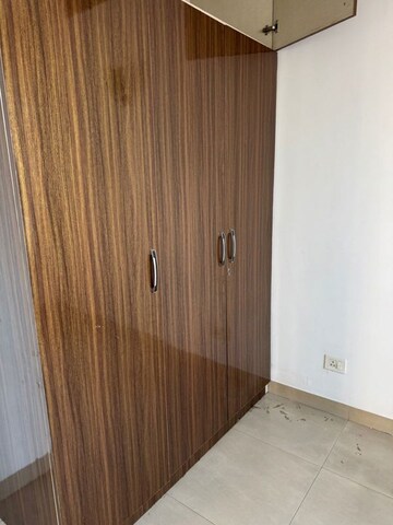 Room in 2 BHK Apartment at Alphacorp Gurgaon One 84, Sector 84 – for Rent