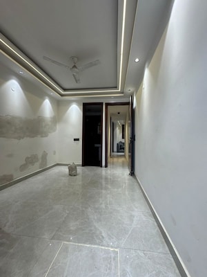 Room in 3 BHK Builder Floor at Palm Residency Chhatarpur, Chattarpur – for Rent