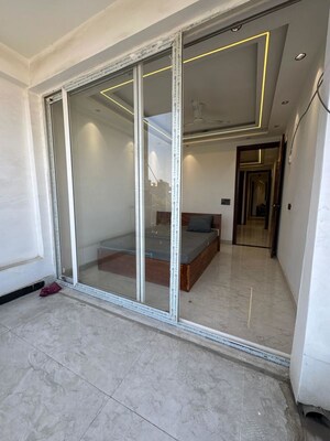 Building Lobby in 3 BHK Builder Floor at Palm Residency Chhatarpur, Chattarpur – for Rent