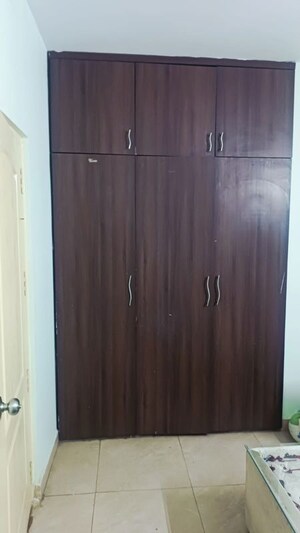 Furnished Amenities in 3.5 BHK Apartment at Ansal Celebrity Meadows, Sushant Golf City – for Rent