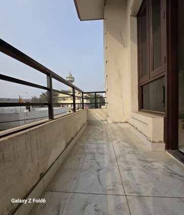 Balcony in 1 BHK Builder Floor at Chattarpur – for Rent