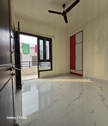 1 BHK Builder Floor For Rent in Chattarpur