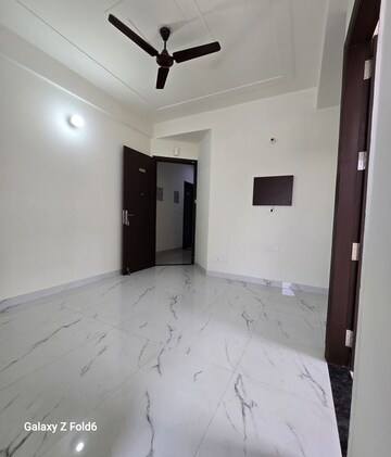 Room in 1 BHK Builder Floor at Chattarpur – for Rent