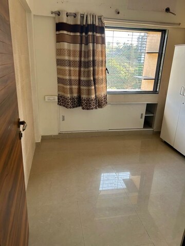 Room in 2 BHK Apartment at NG Park, Dahisar East – for Rent