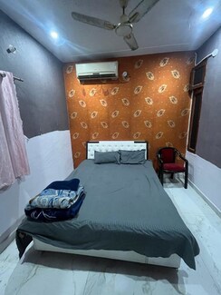 1 Rk+ Pooja Room Villa For Rent in Gomti Nagar