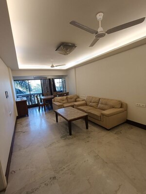 Room in 3 BHK Apartment at Dharam Jyot CHS, Juhu – for Rent