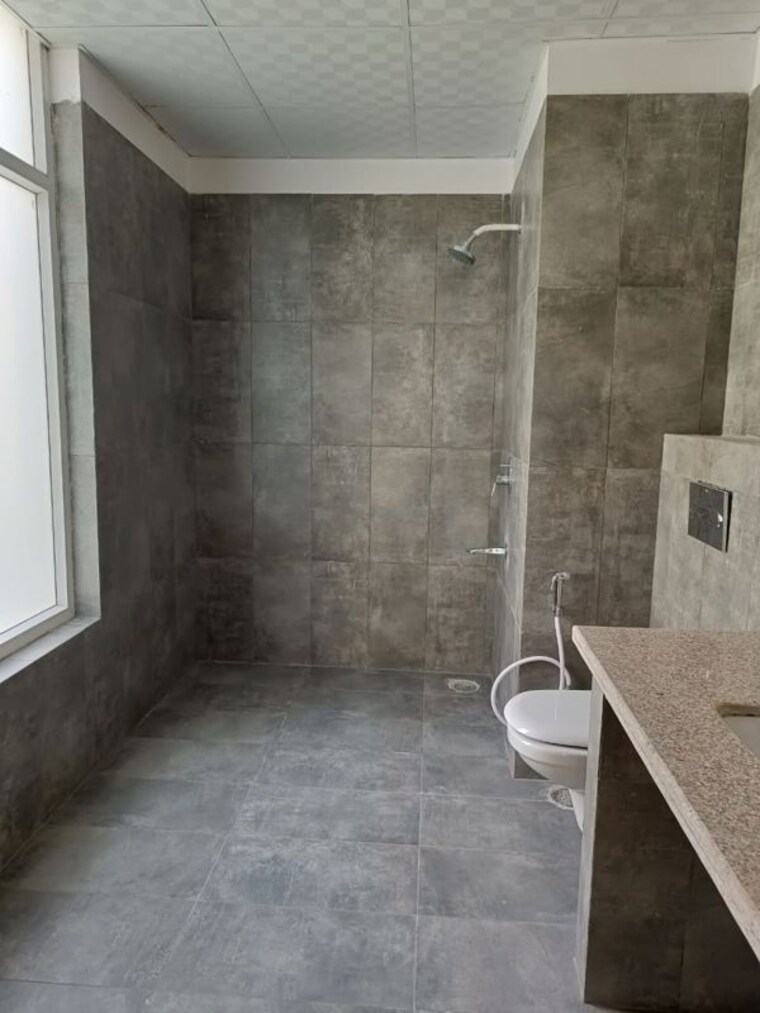 Bathroom, ss-the-leaf 4 Bedroom 2812 Sq.Ft. Apartment In Sector 85 Gurgaon 10056235