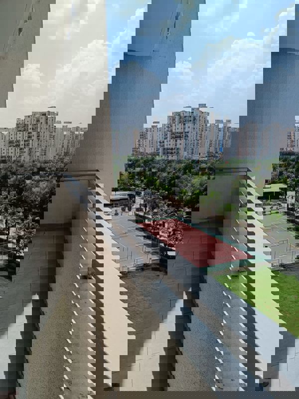 4 BHK + Extra Room 2812 Sq.Ft. Apartment in SS The Leaf