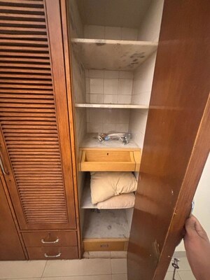 Furnished Amenities in 2 BHK Apartment at Shefali Apartment Santacruz, Santacruz West – for Rent