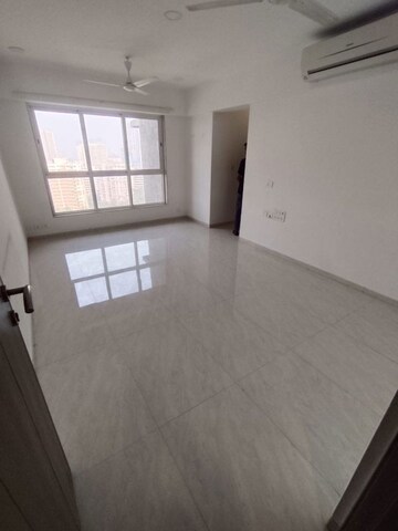 Room in 2 BHK Apartment at Supreme 19, Lokhandwala – for Rent