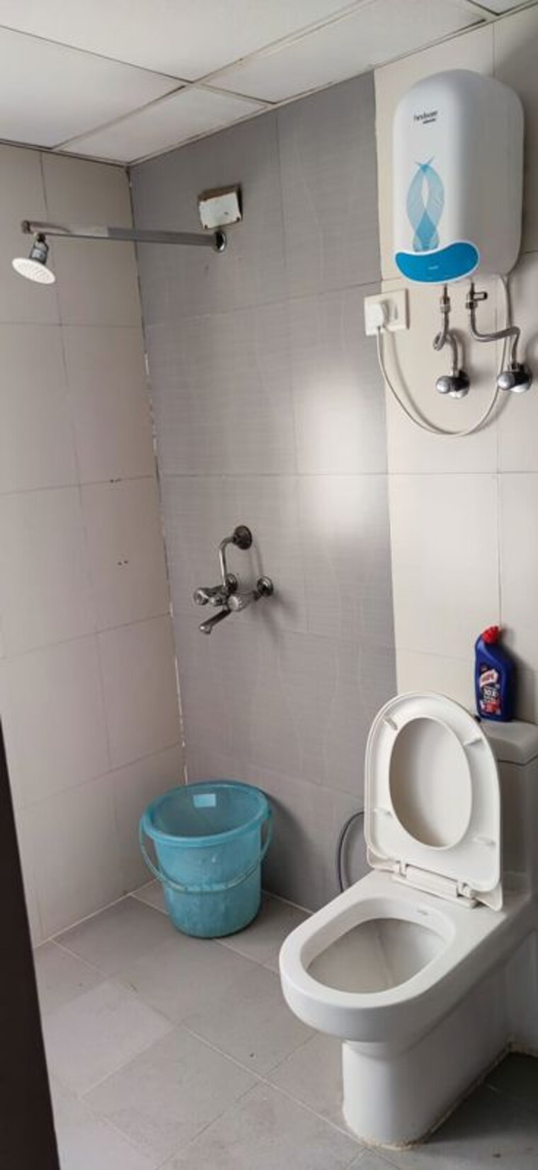 Bathroom, gardenia-golf-city 3 Bedroom 1350 Sq.Ft. Apartment In Sector 75 Noida 10056431
