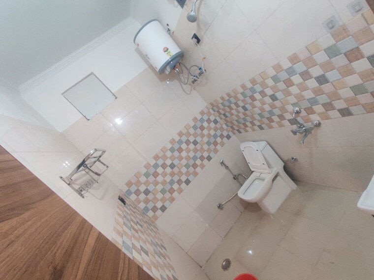 Bathroom, sector 6 2 Bedroom 205 Sq.Yd. Builder Floor In Sector 6 Gurgaon 10056447