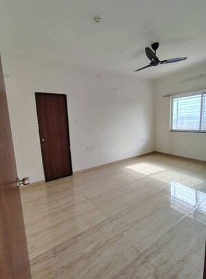 Room in 2 BHK Apartment at VTP Beaumonde, Kharadi – for Rent