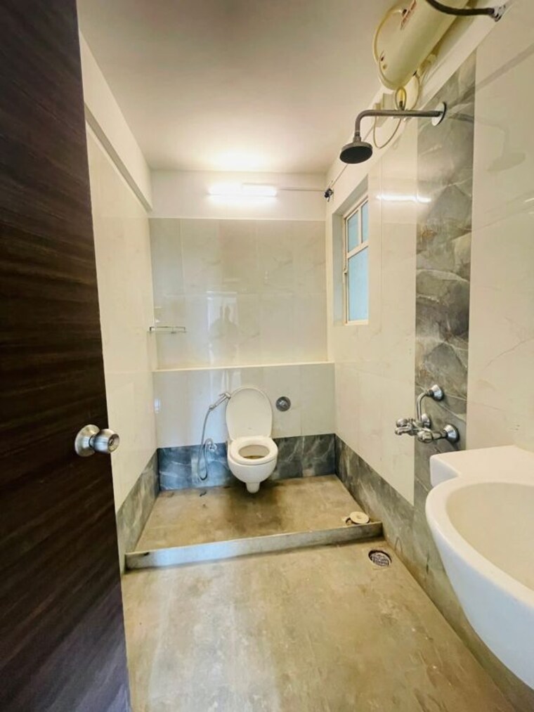 Bathroom, goel-ganga-serio 2 Bedroom 860 Sq.Ft. Apartment In Kharadi Pune 10056463