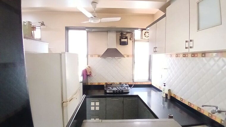 Kitchen, sarala-apartments-model-colony 3 Bedroom 1500 Sq.Ft. Apartment In Model Colony Pune 10056465