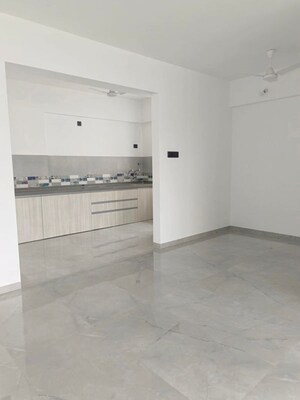 Room in 2 BHK Apartment at Unique Youtopia, Kharadi – for Rent