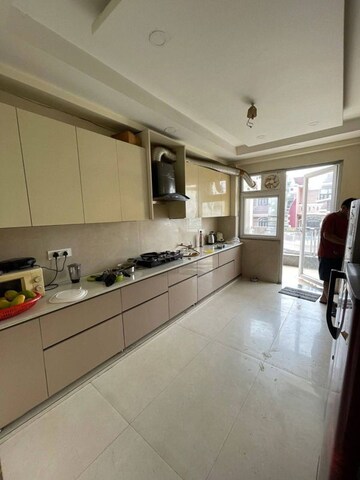 Kitchen in 3 BHK Builder Floor at Sector 38 – for Rent