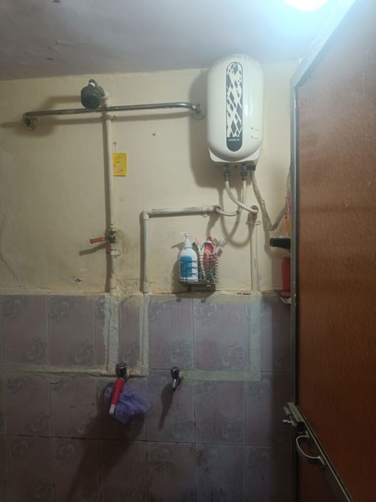 Bathroom, ashirwad-chs-andheri-east 1 RK 300 Sq.Ft. Apartment In Andheri East Mumbai 10056493