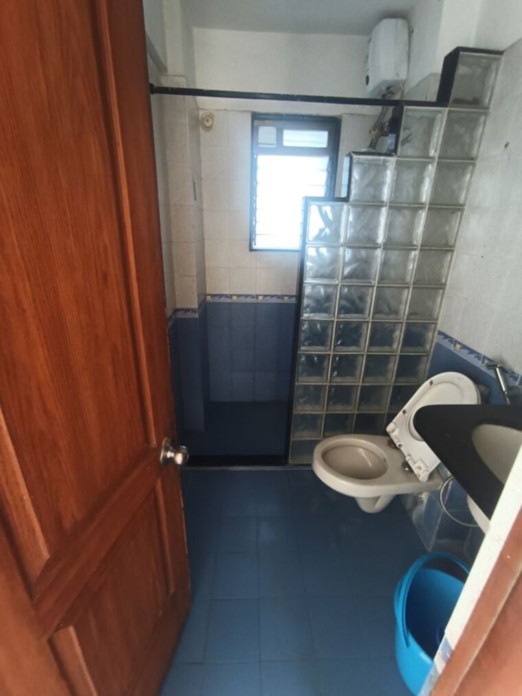 Bathroom, lourdes-heritage-apartment 2 Bedroom 1100 Sq.Ft. Apartment In Malad West Mumbai 10056496