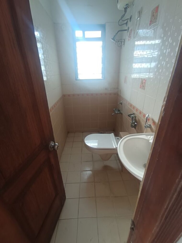 Bathroom, lourdes-heritage-apartment 2 Bedroom 1100 Sq.Ft. Apartment In Malad West Mumbai 10056496