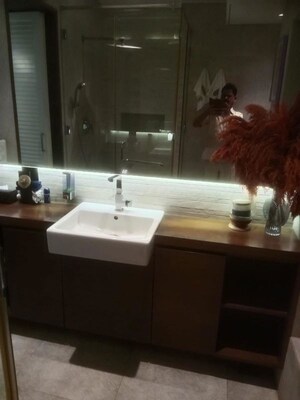 Washroom in 4 BHK Apartment at Janata Nagar – for Rent