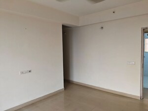 Room in 3 BHK Apartment at Nirala Greenshire, Sector 2 Greater Noida – for Rent