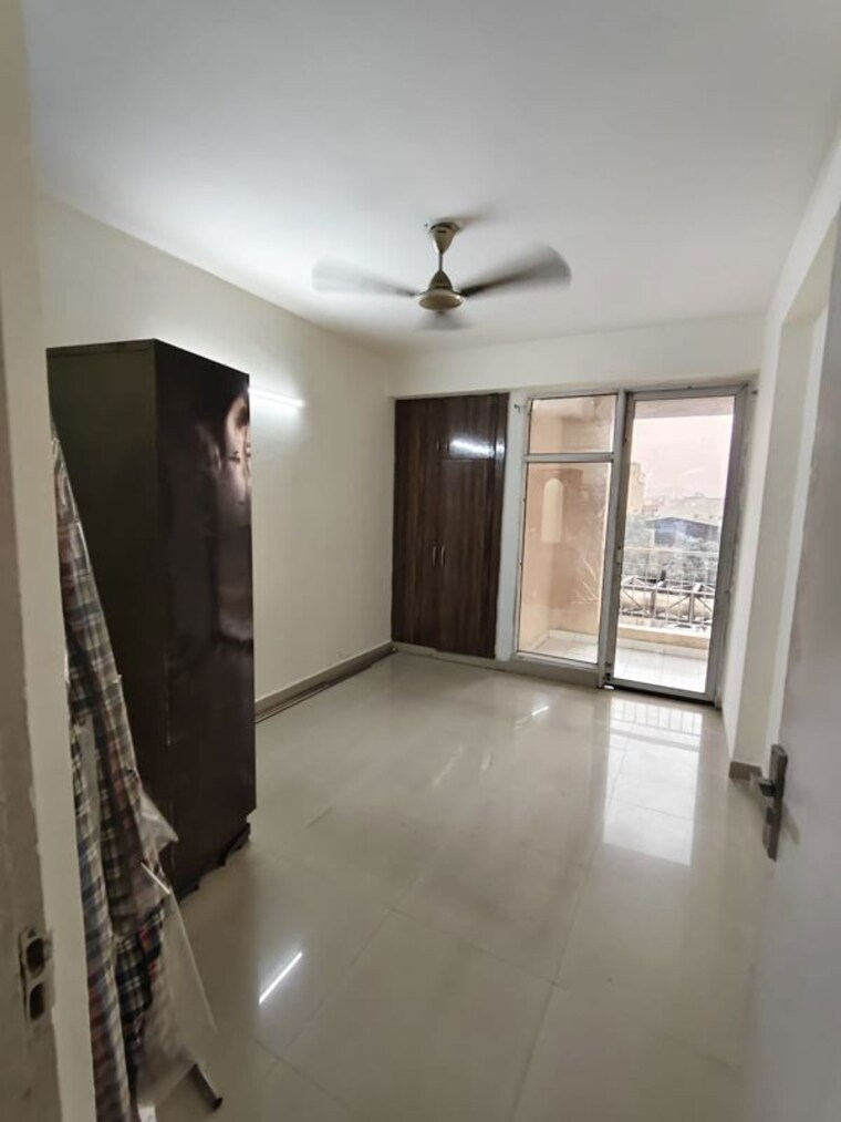 Room, nirala-greenshire 3 Bedroom 1470 Sq.Ft. Apartment In Sector 2 Greater Noida Greater Noida 9891202