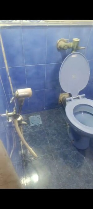 Bathroom in 2 BHK Apartment at Sher E Punjab, Andheri East – for Rent