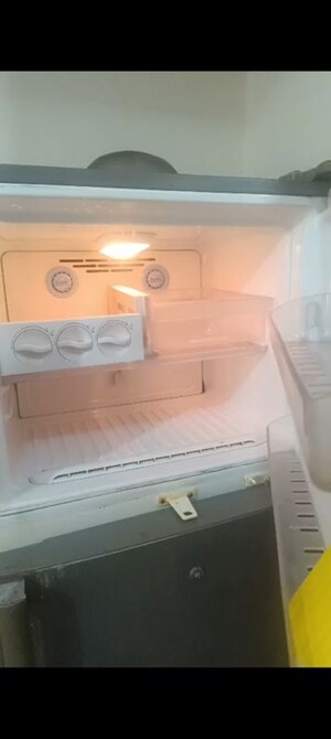 Bathroom in 2 BHK Apartment at Sher E Punjab, Andheri East – for Rent